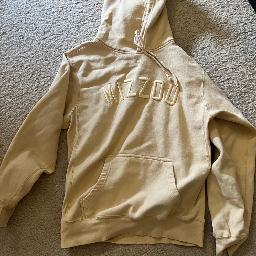 yellow mizzou hoodie